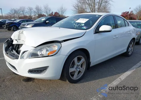 2012 Volvo S60 T5 из США, поврежденный, VIN YV1622FSXC2122621